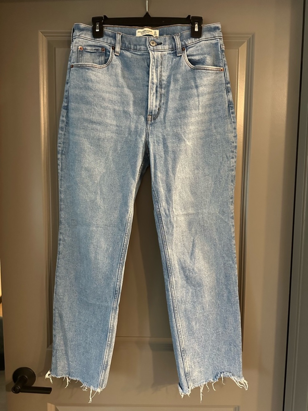 Women’s Abercrombie & Fitch Light BlueAnkle Straight Ultra High Rise Jeans - Picture 2 of 5